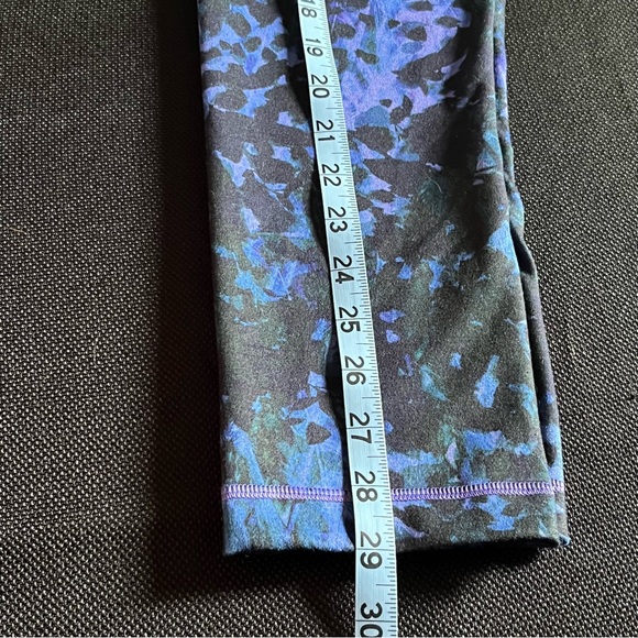 Lululemon - Picture 8 of 9